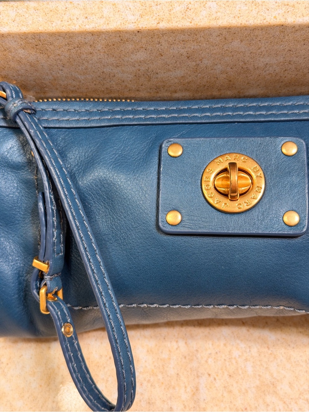 Marc Jacobs Blue Leather Wristlet Clutch with Gold Hardware - Picture 4 of 9
